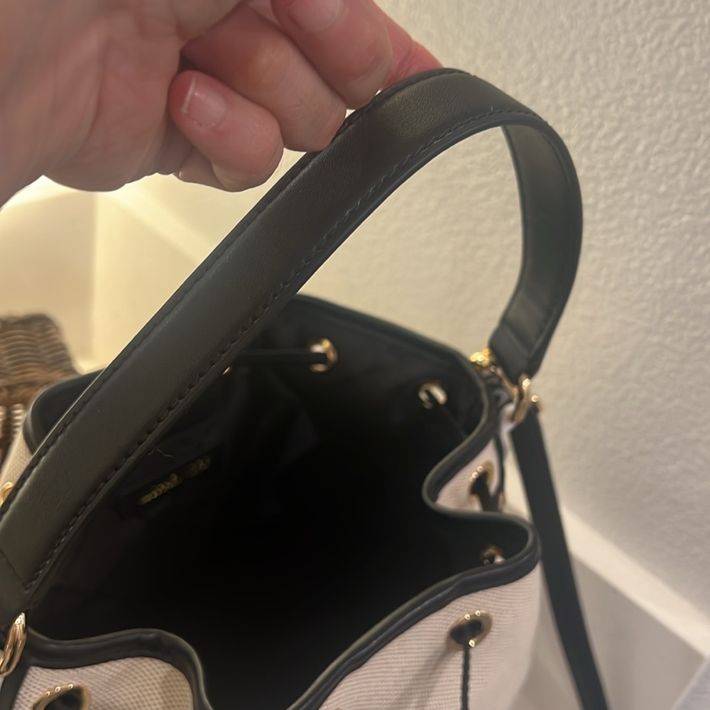Michael Kors Black and cream Shoulder bucket Bag NWT $328 retail price - Picture 10 of 13